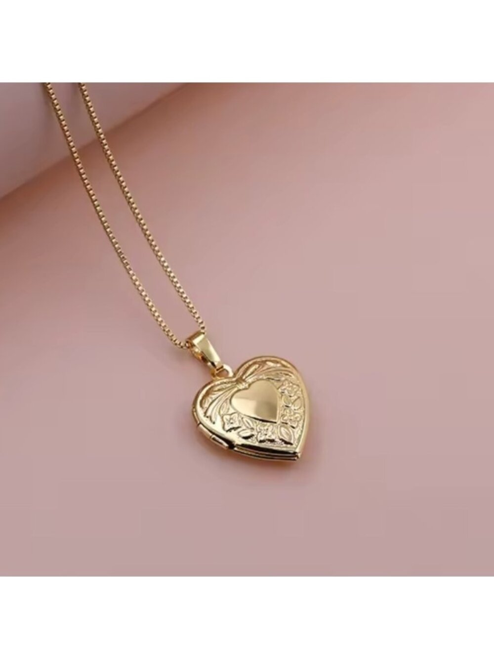 Best gift Gold Heart Locket NecklaceStaleness steel
